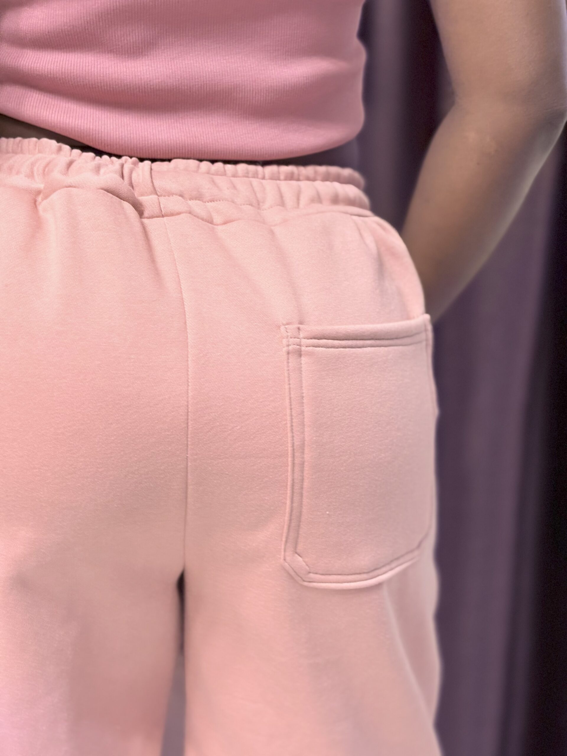 Unisex Comfort Fit Casual Shorts – Pink