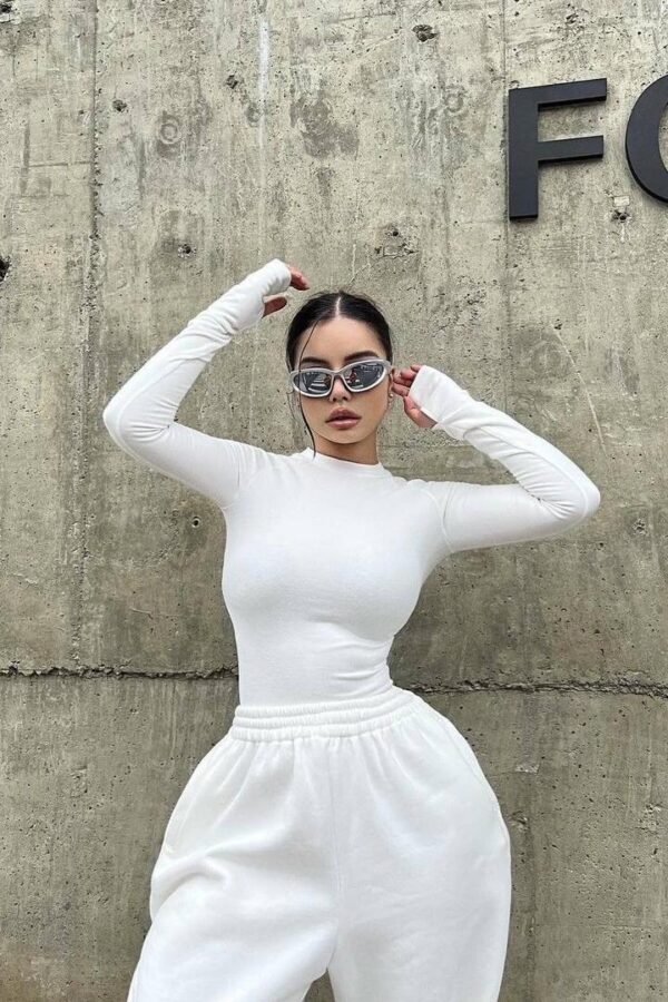 Seamless Long Sleeve Thumbhole Top – White